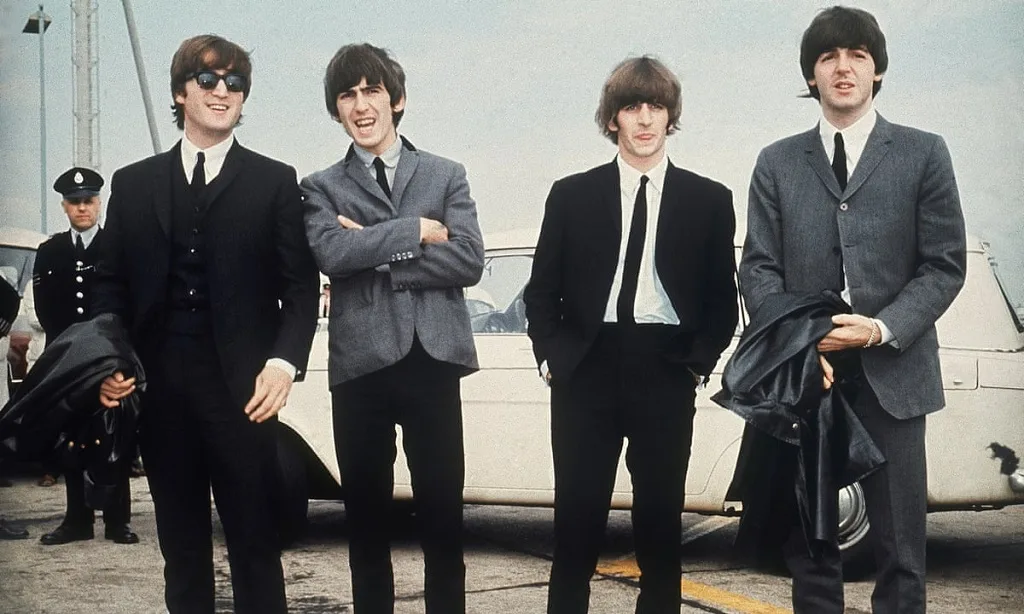 Beatles célébrité mondiale pionniers modernes
